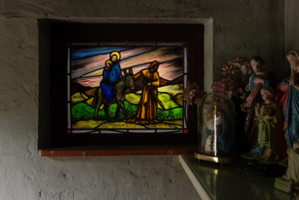 B&B bij Brugge Foto van glas in lood uit de kapel 'Vlucht naar Egypte'